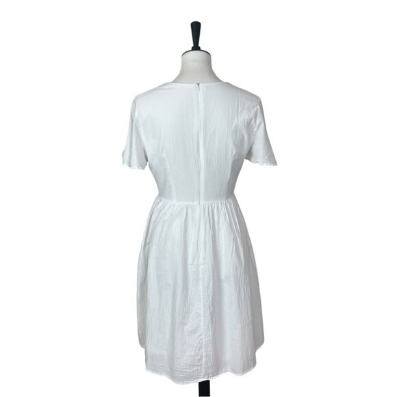 Floral Embroidered A-line Dress Flutter Sleeves White Multi Women’s Size Medium - Picture 4 of 13